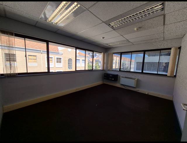 323M² OFFICE TO LET IN SANDTON CENTRAL